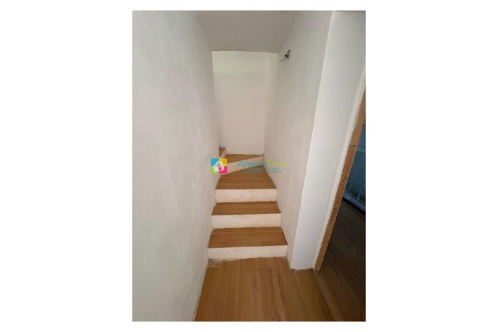 Image No.12-4 Bed Country House for sale