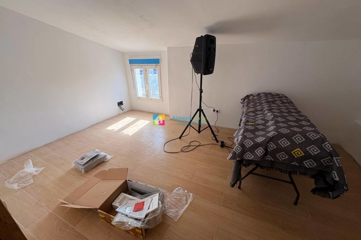 Image No.13-4 Bed Country House for sale