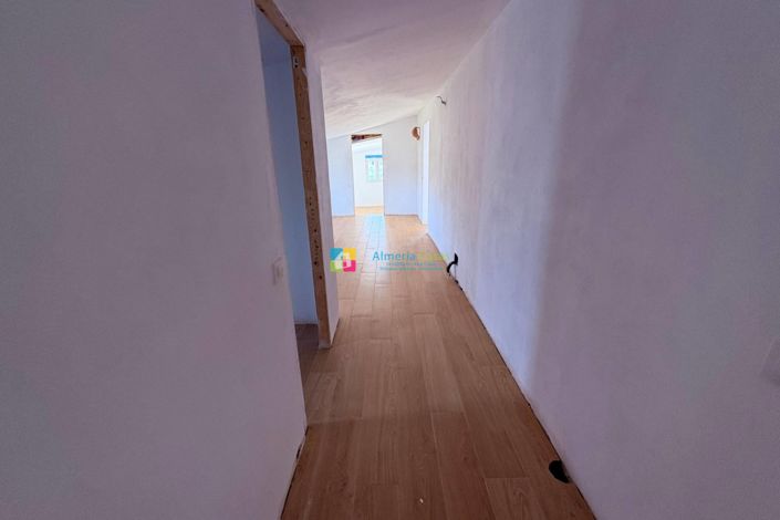 Image No.16-4 Bed Country House for sale