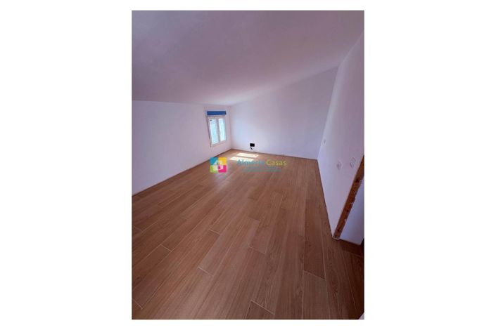 Image No.21-4 Bed Country House for sale