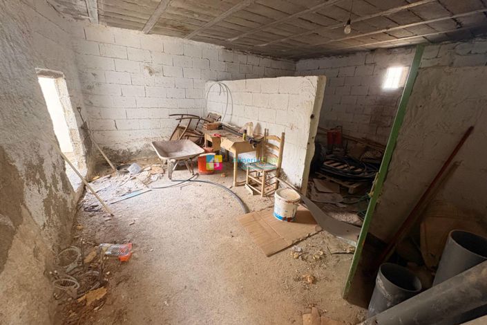 Image No.28-4 Bed Country House for sale