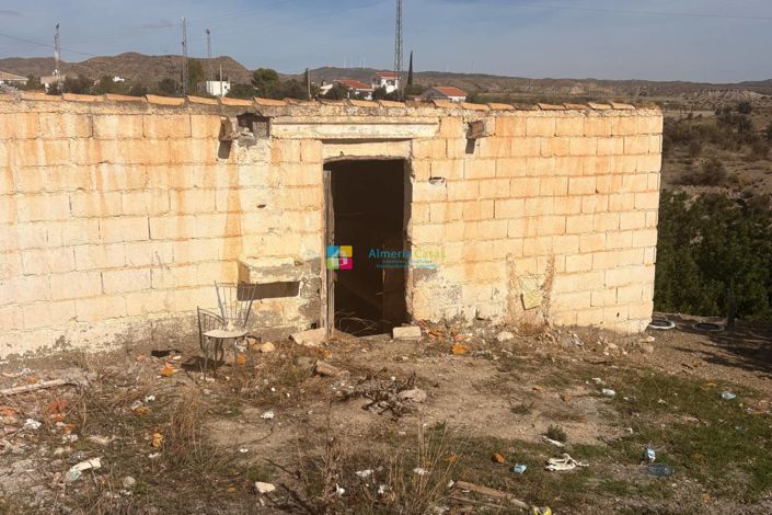 Image No.33-4 Bed Country House for sale