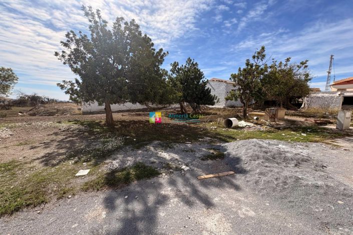 Image No.34-4 Bed Country House for sale