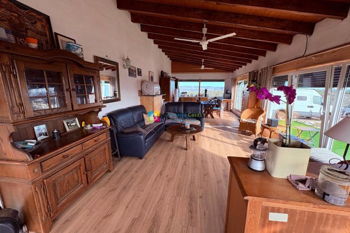 Image No.6-3 Bed Country House for sale