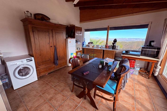 Image No.8-3 Bed Country House for sale