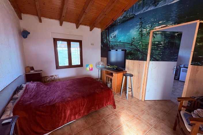 Image No.9-3 Bed Country House for sale