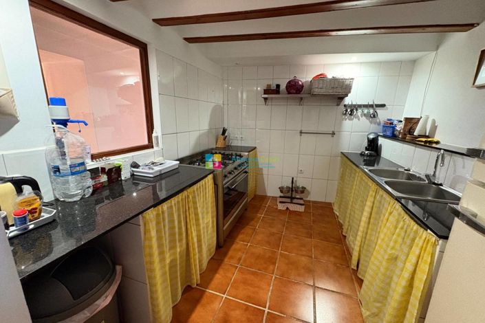 Image No.15-6 Bed Country House for sale