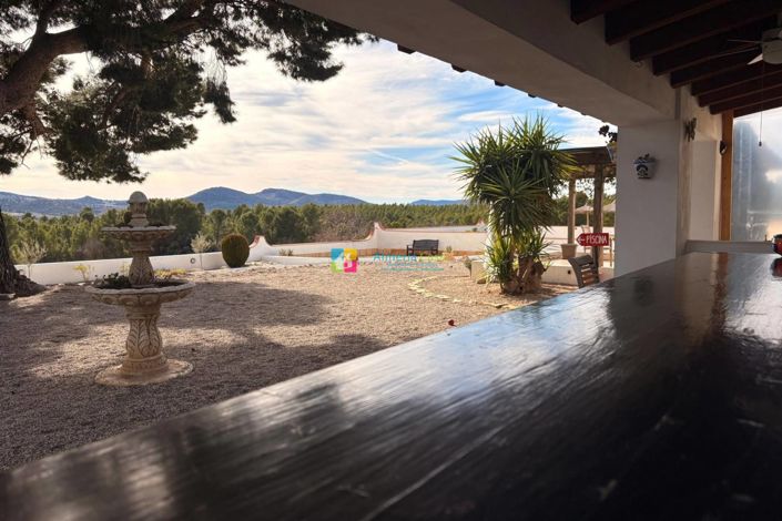 Image No.28-6 Bed Country House for sale