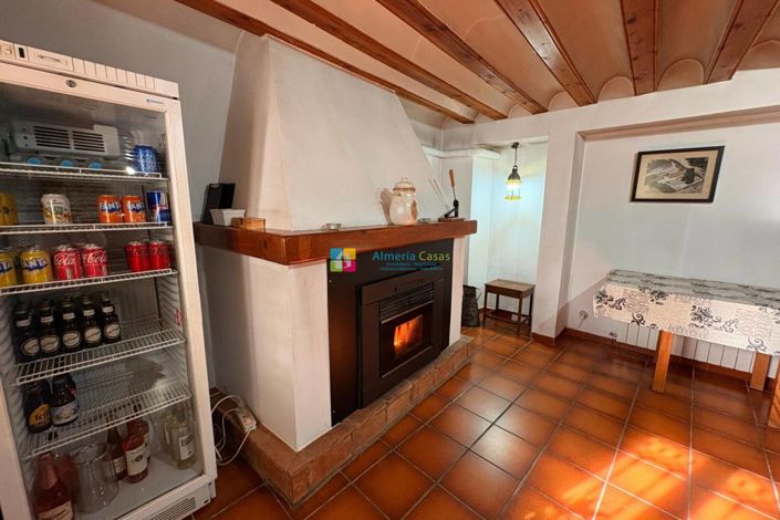 Image No.32-6 Bed Country House for sale