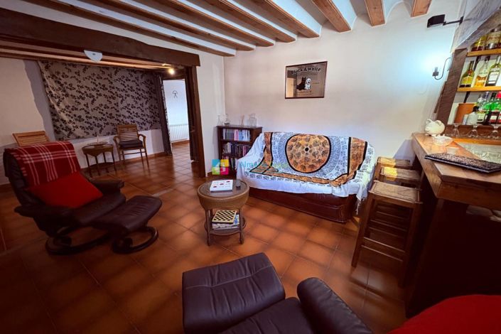 Image No.39-6 Bed Country House for sale