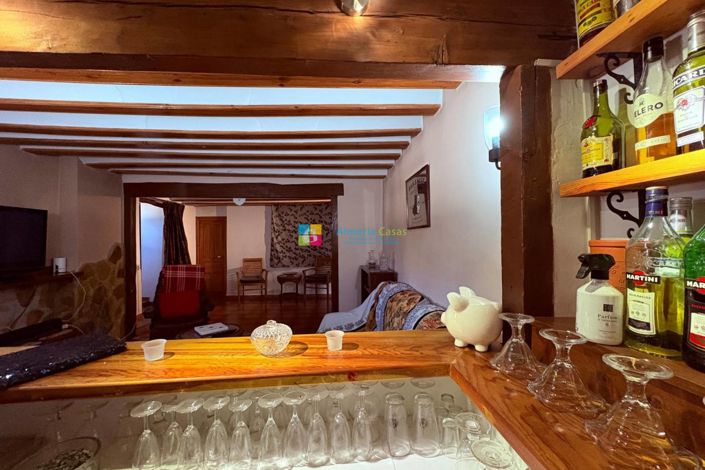 Image No.40-6 Bed Country House for sale