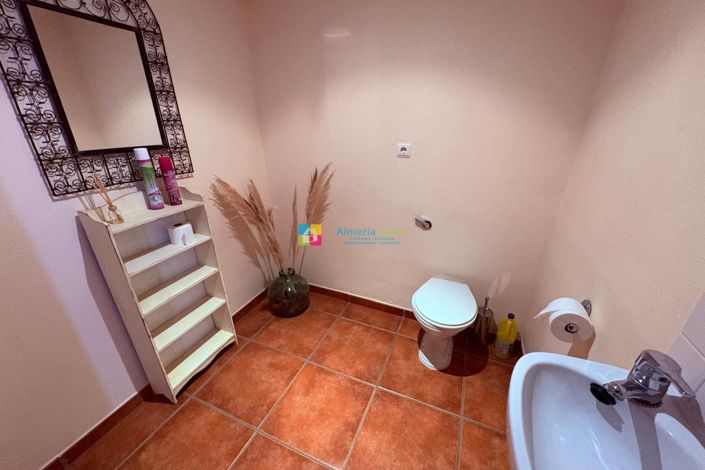 Image No.45-6 Bed Country House for sale