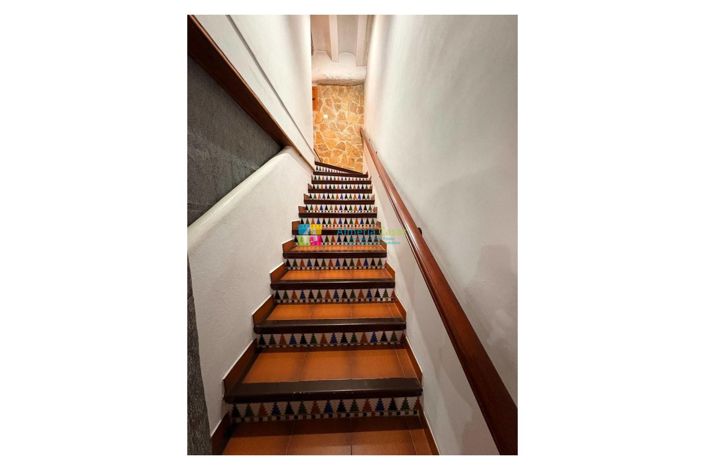 Image No.46-6 Bed Country House for sale