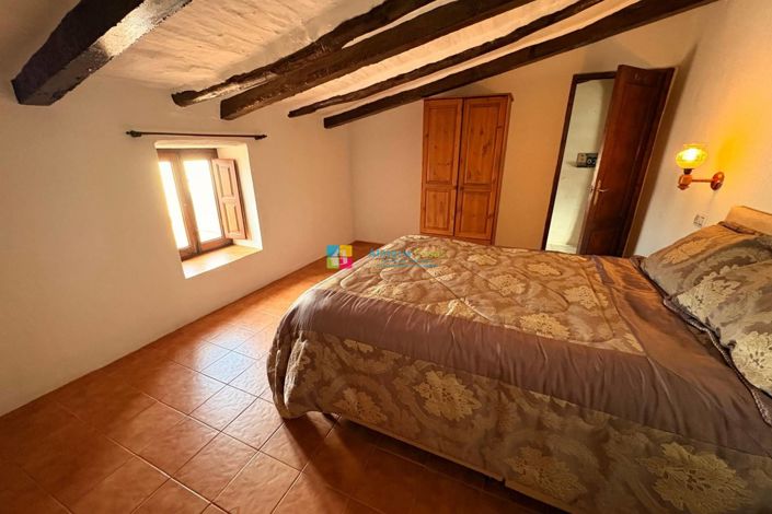 Image No.21-4 Bed Country House for sale
