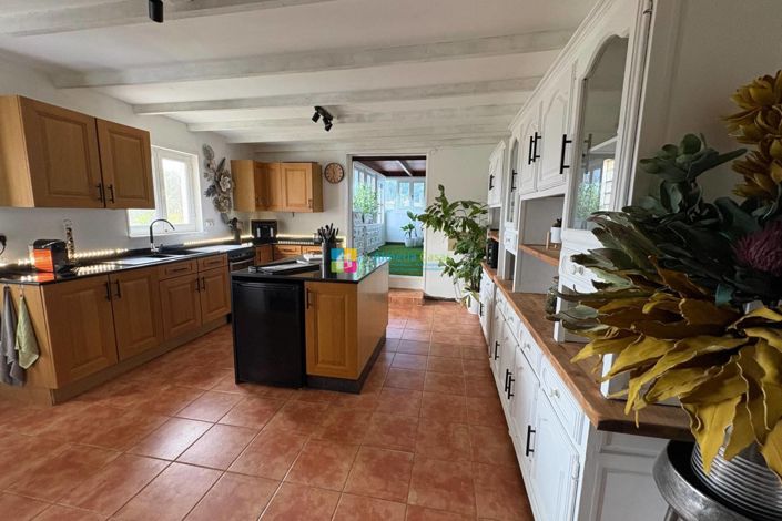 Image No.24-4 Bed Country House for sale