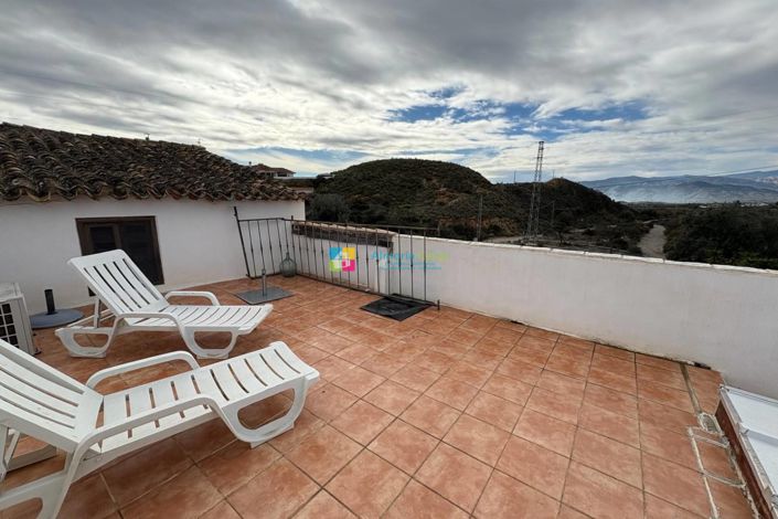 Image No.35-4 Bed Country House for sale