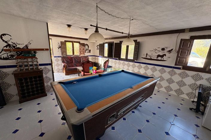 Image No.36-4 Bed Country House for sale