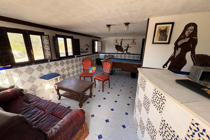 Image No.38-4 Bed Country House for sale