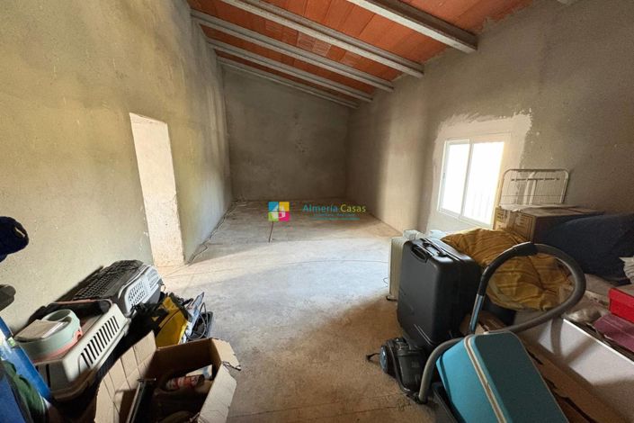 Image No.21-3 Bed Townhouse for sale