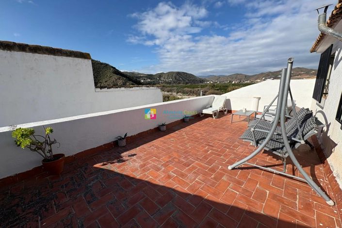 Image No.24-3 Bed Townhouse for sale