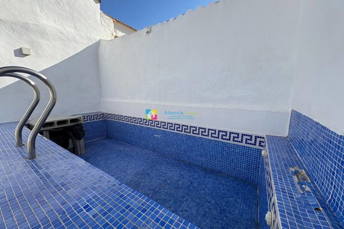 Image No.30-3 Bed Country House for sale