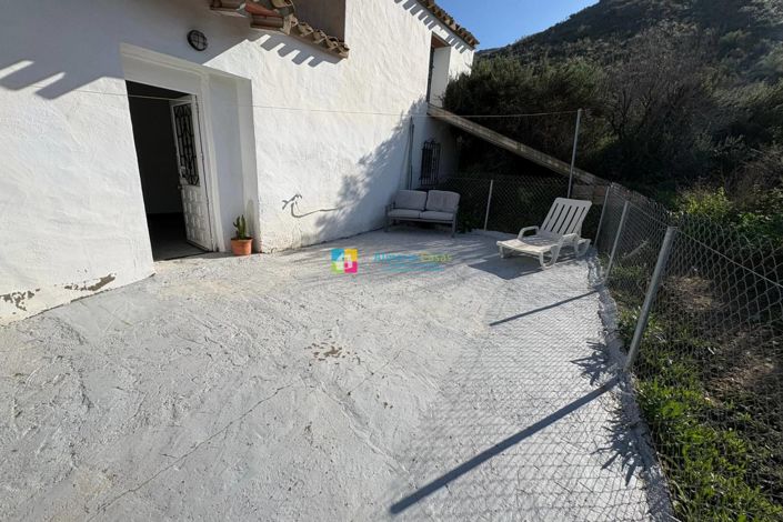 Image No.39-3 Bed Country House for sale