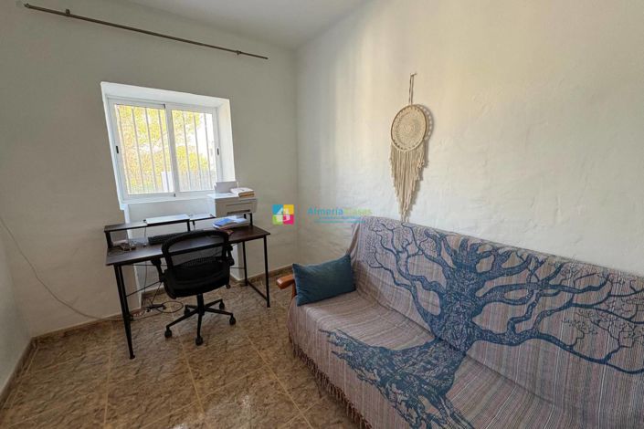 Image No.8-3 Bed Townhouse for sale