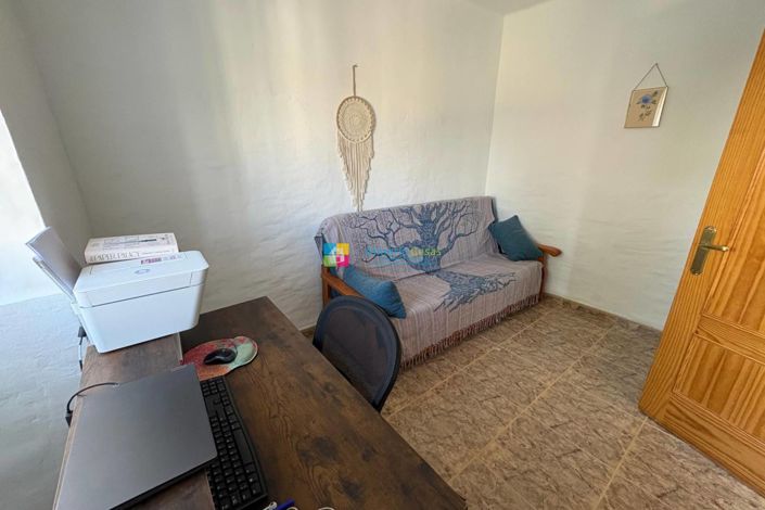 Image No.9-3 Bed Townhouse for sale