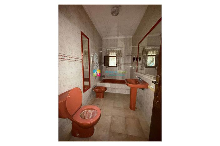 Image No.23-4 Bed Townhouse for sale