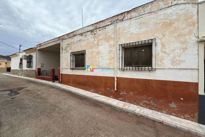 Image No.3-4 Bed Townhouse for sale