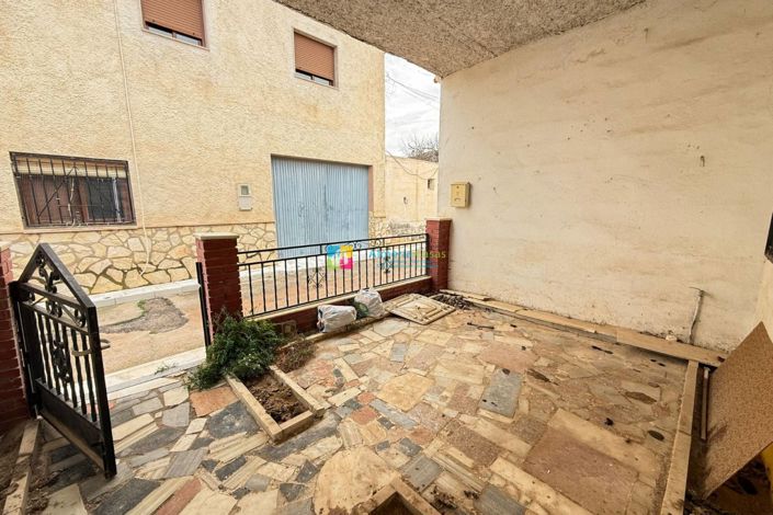 Image No.4-4 Bed Townhouse for sale