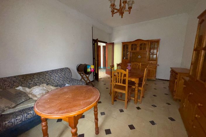 Image No.8-4 Bed Townhouse for sale