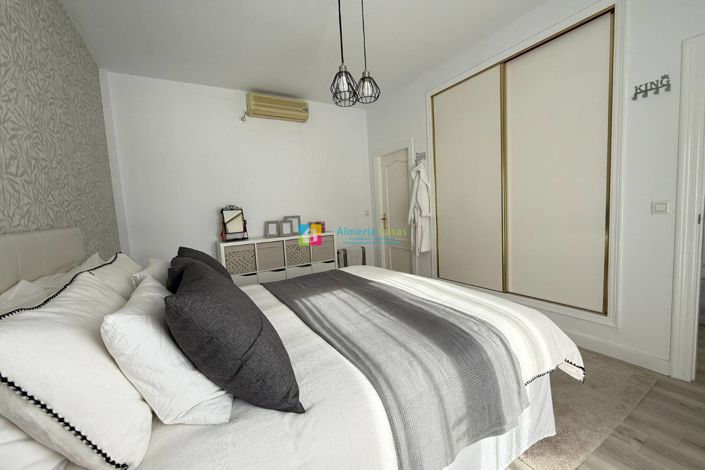 Image No.20-3 Bed Villa for sale