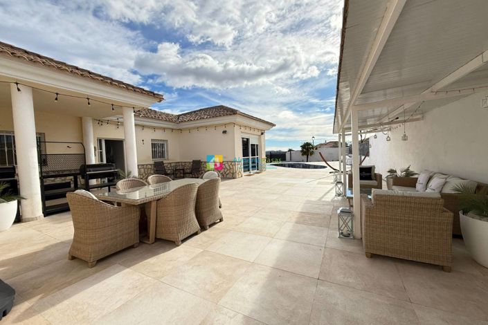 Image No.5-3 Bed Villa for sale