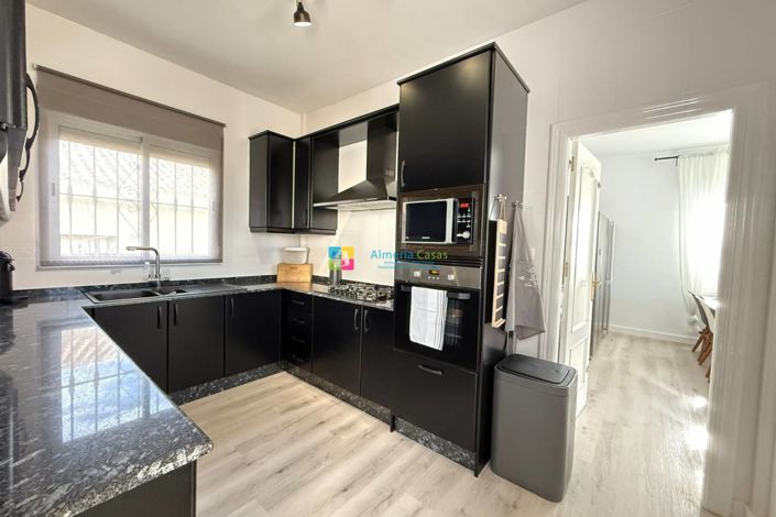 Image No.9-3 Bed Villa for sale