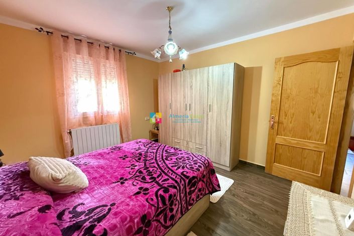 Image No.14-2 Bed Townhouse for sale