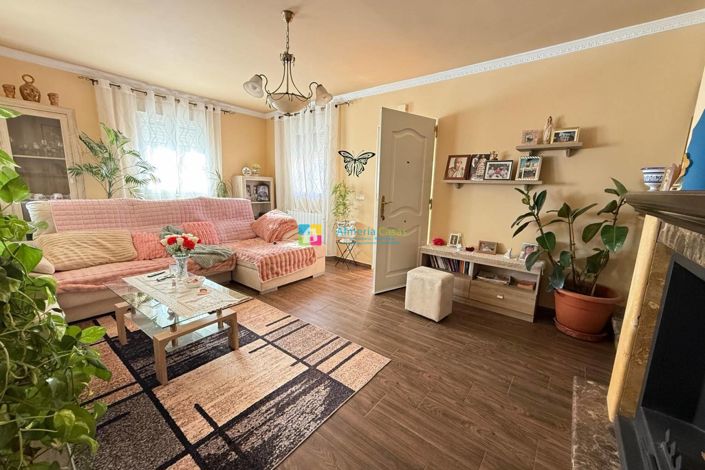 Image No.4-2 Bed Townhouse for sale