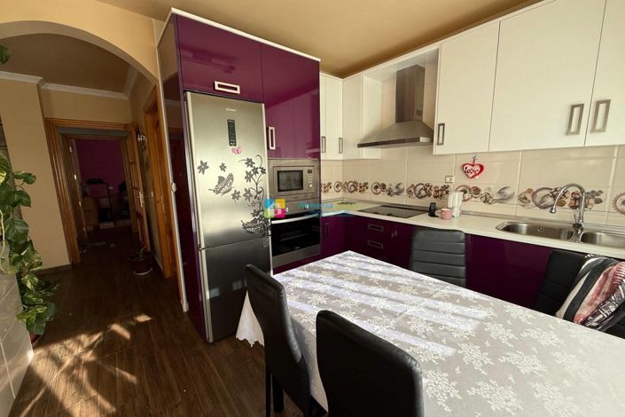 Image No.6-2 Bed Townhouse for sale