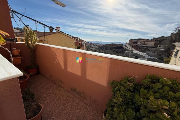 Image No.9-2 Bed Townhouse for sale