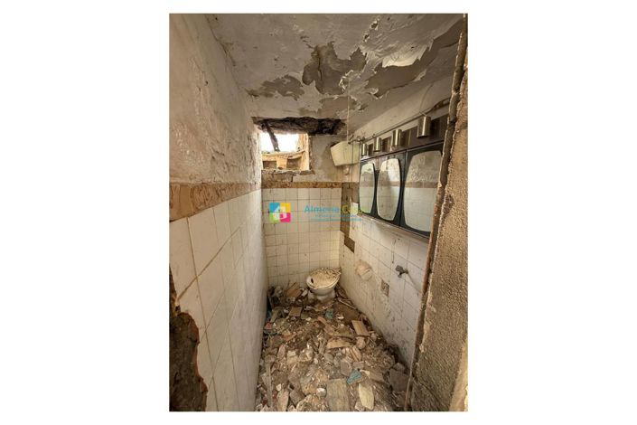 Image No.17-6 Bed Townhouse for sale