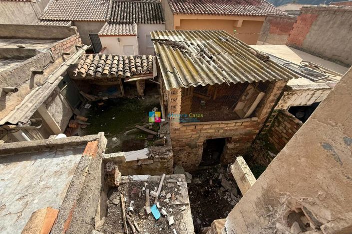 Image No.29-6 Bed Townhouse for sale