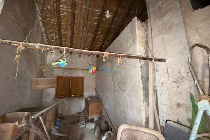 Image No.31-6 Bed Townhouse for sale