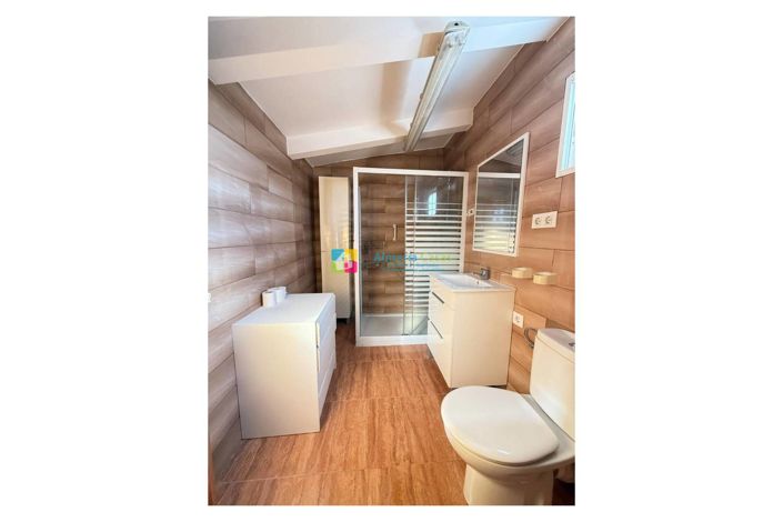 Image No.20-3 Bed Country House for sale