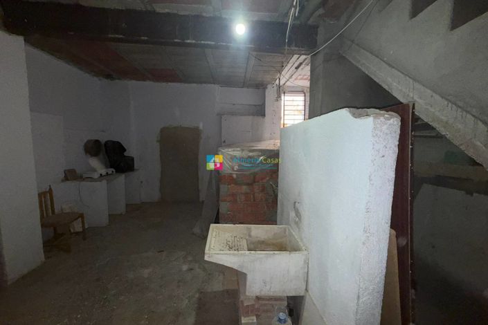 Image No.23-3 Bed Townhouse for sale