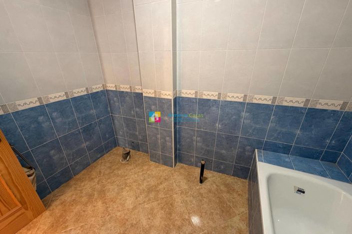 Image No.19-2 Bed Townhouse for sale