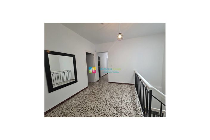 Image No.10-5 Bed Townhouse for sale