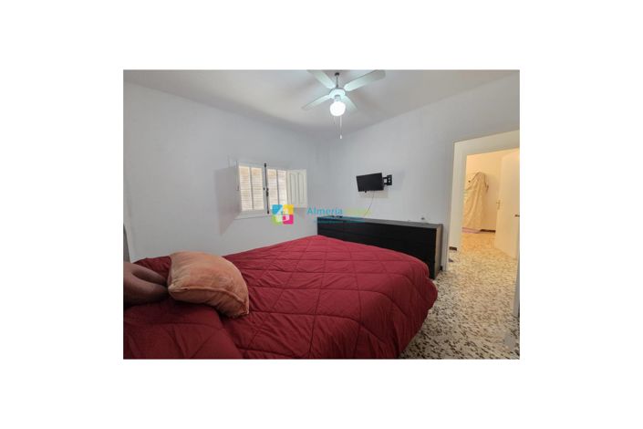 Image No.16-5 Bed Townhouse for sale