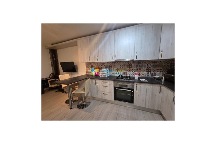 Image No.2-5 Bed Townhouse for sale