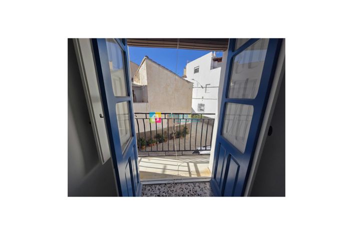 Image No.21-5 Bed Townhouse for sale