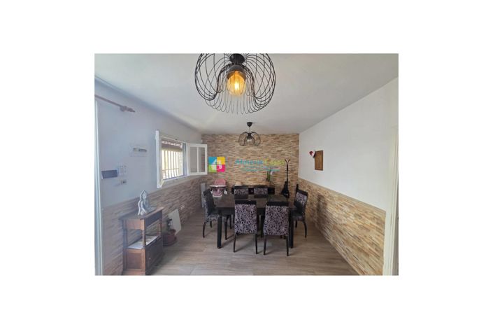 Image No.8-5 Bed Townhouse for sale